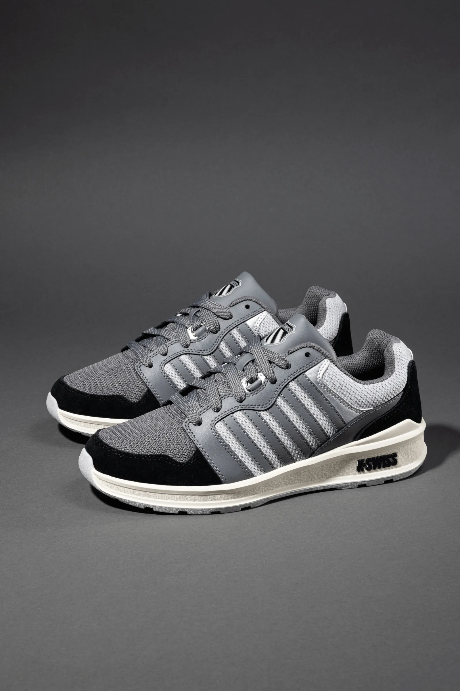 09079-055-M | RIVAL TRAINER T | SMOKED PEARL/LUNAR ROCK/BLACK