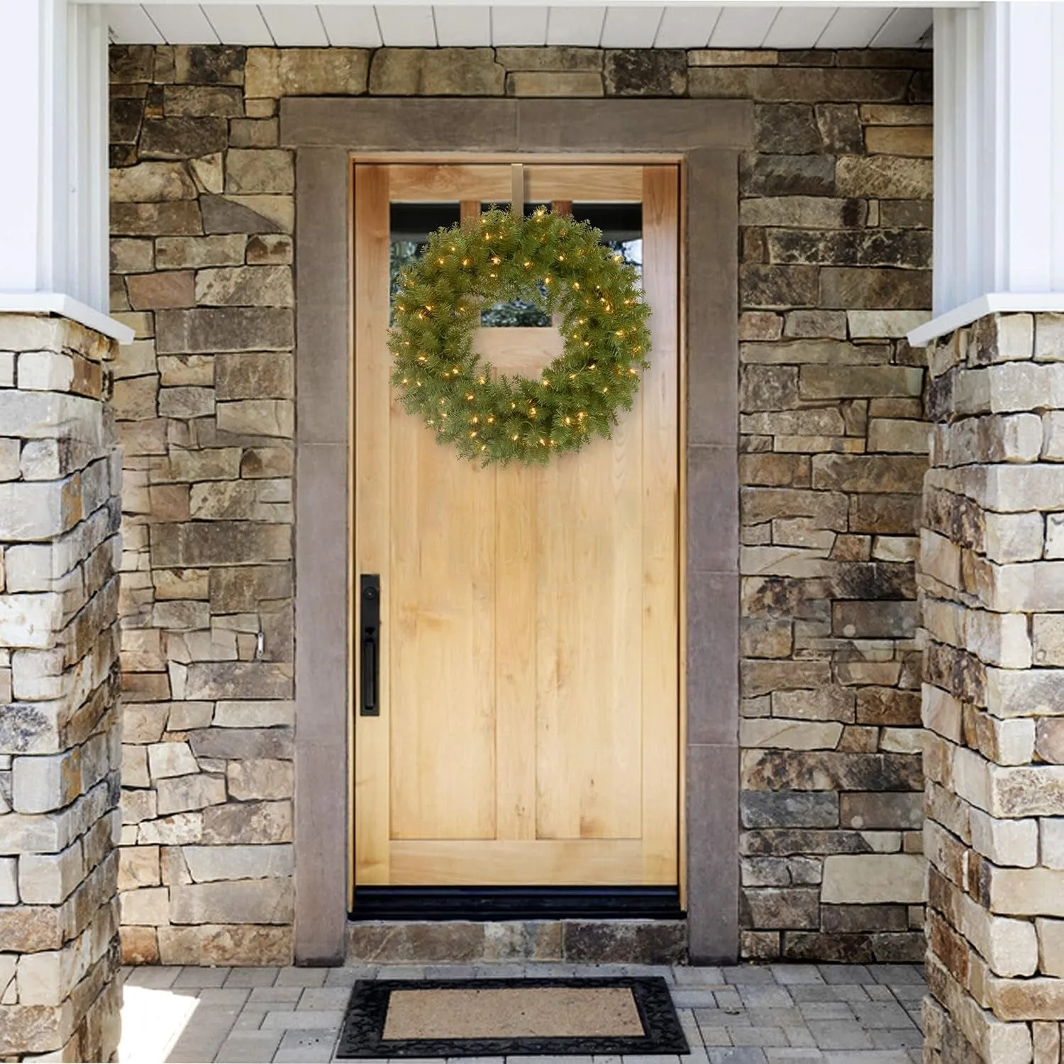 24" Glenwood Spruce Pre-Lit Artificial Christmas Wreath