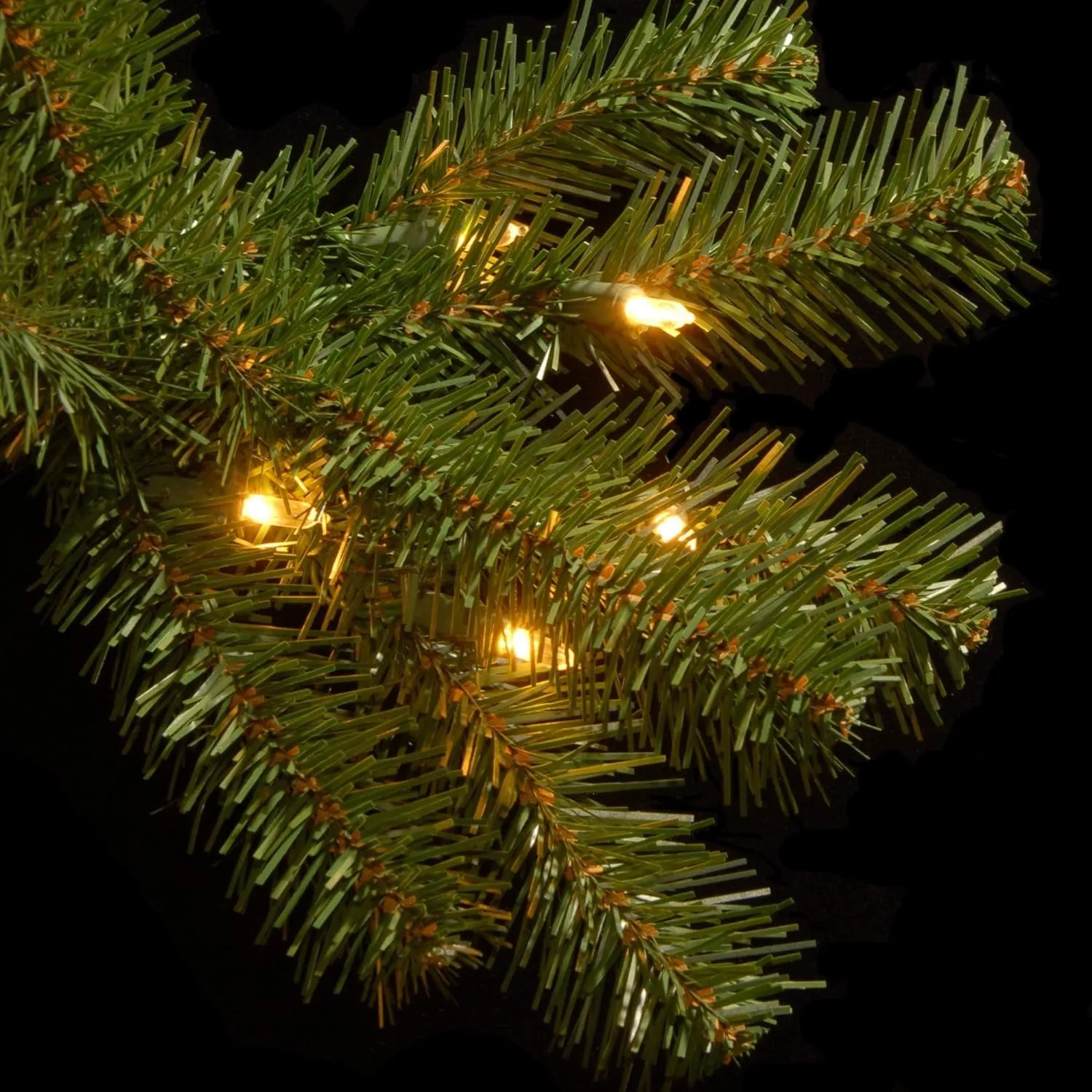 24" Glenwood Spruce Pre-Lit Artificial Christmas Wreath