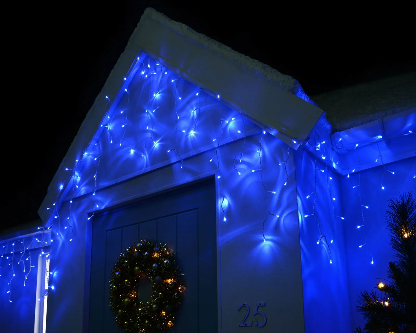 360 Icicle LED Light String, Blue, 8.8 m