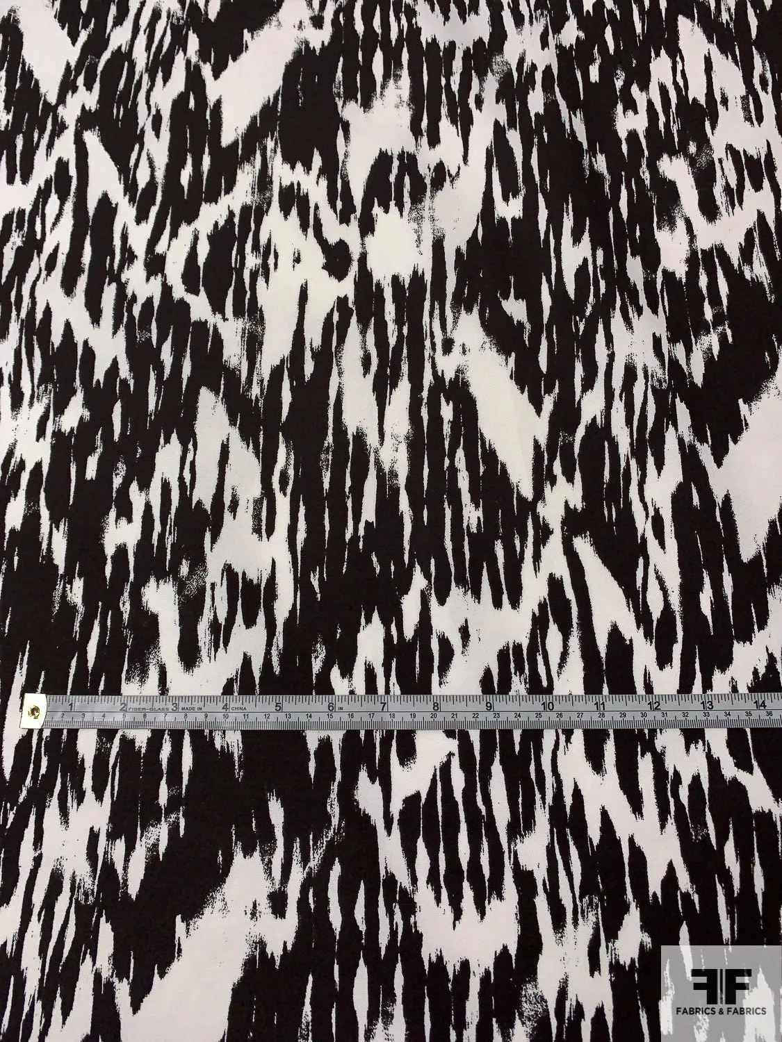 Abstract Streaks Lightweight Printed Cotton Canvas - Darkest Espresso / Off-White