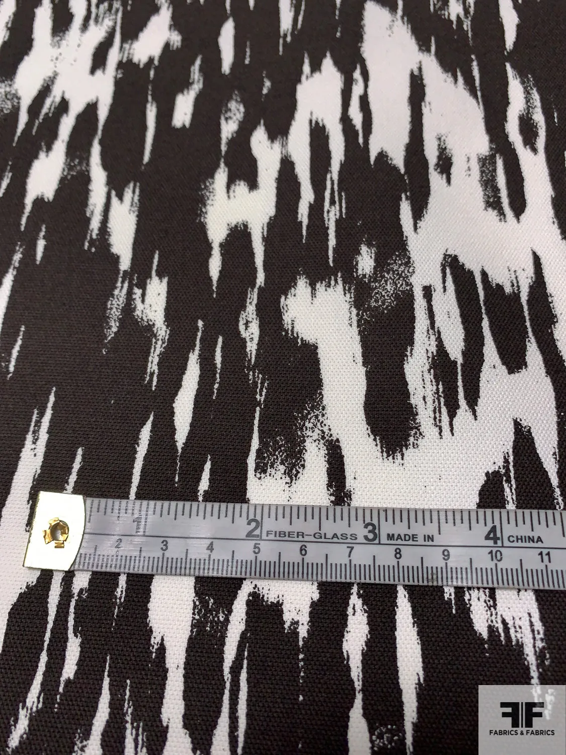 Abstract Streaks Lightweight Printed Cotton Canvas - Darkest Espresso / Off-White
