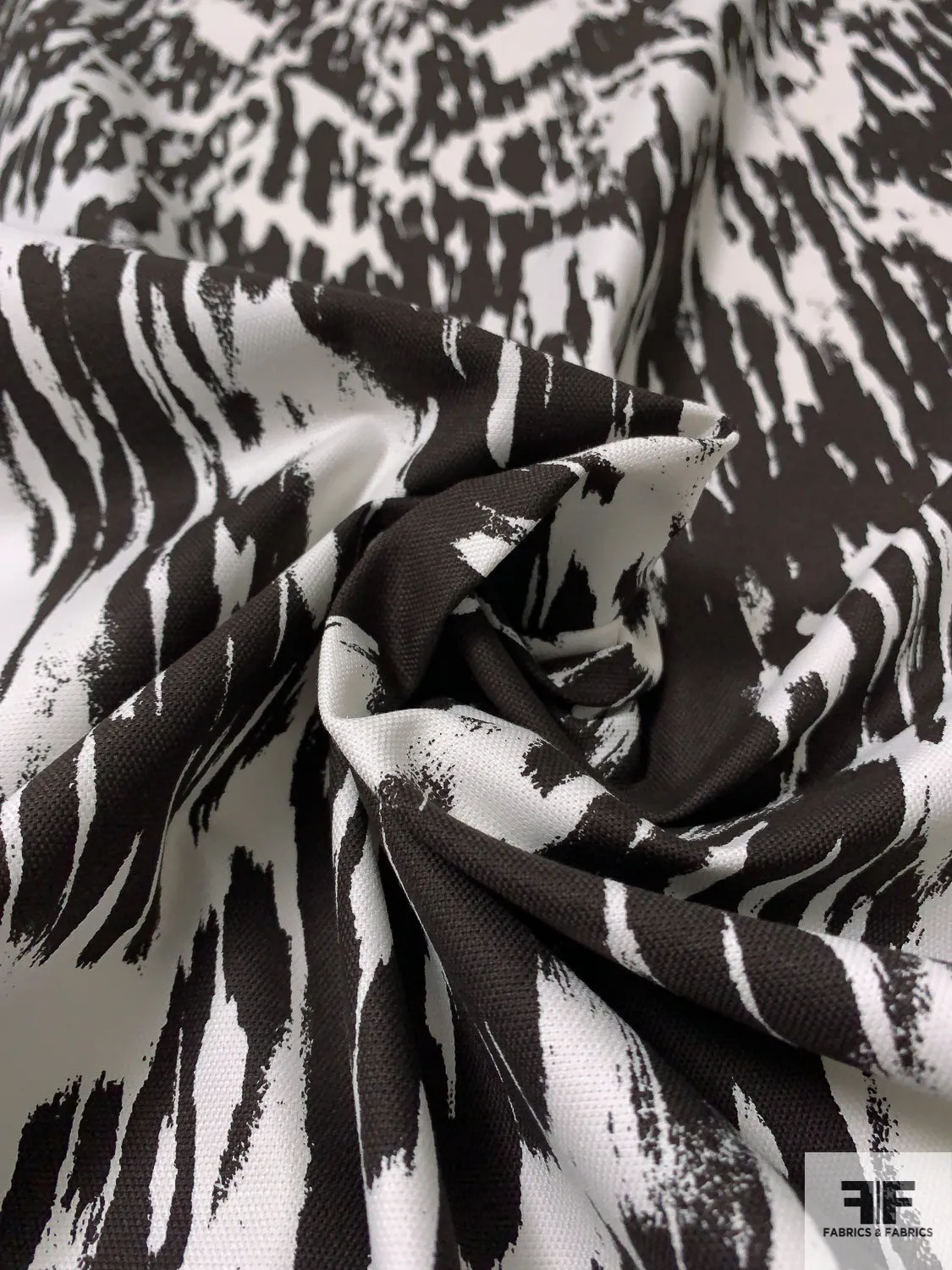 Abstract Streaks Lightweight Printed Cotton Canvas - Darkest Espresso / Off-White