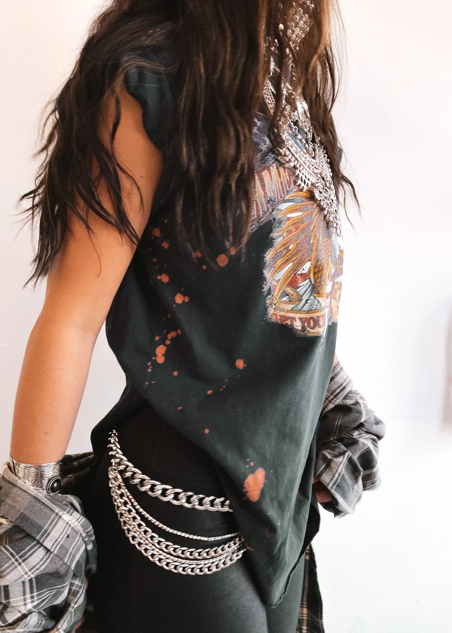 AMERICA'S HIGHWAY BLEACHED OUT SIDE SLIT TEE