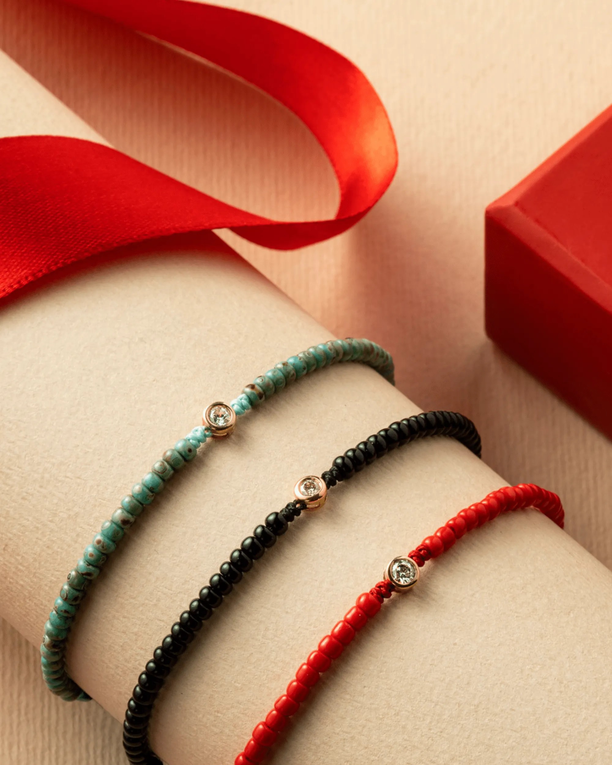 Black Onyx String Of Love - 14K White Gold