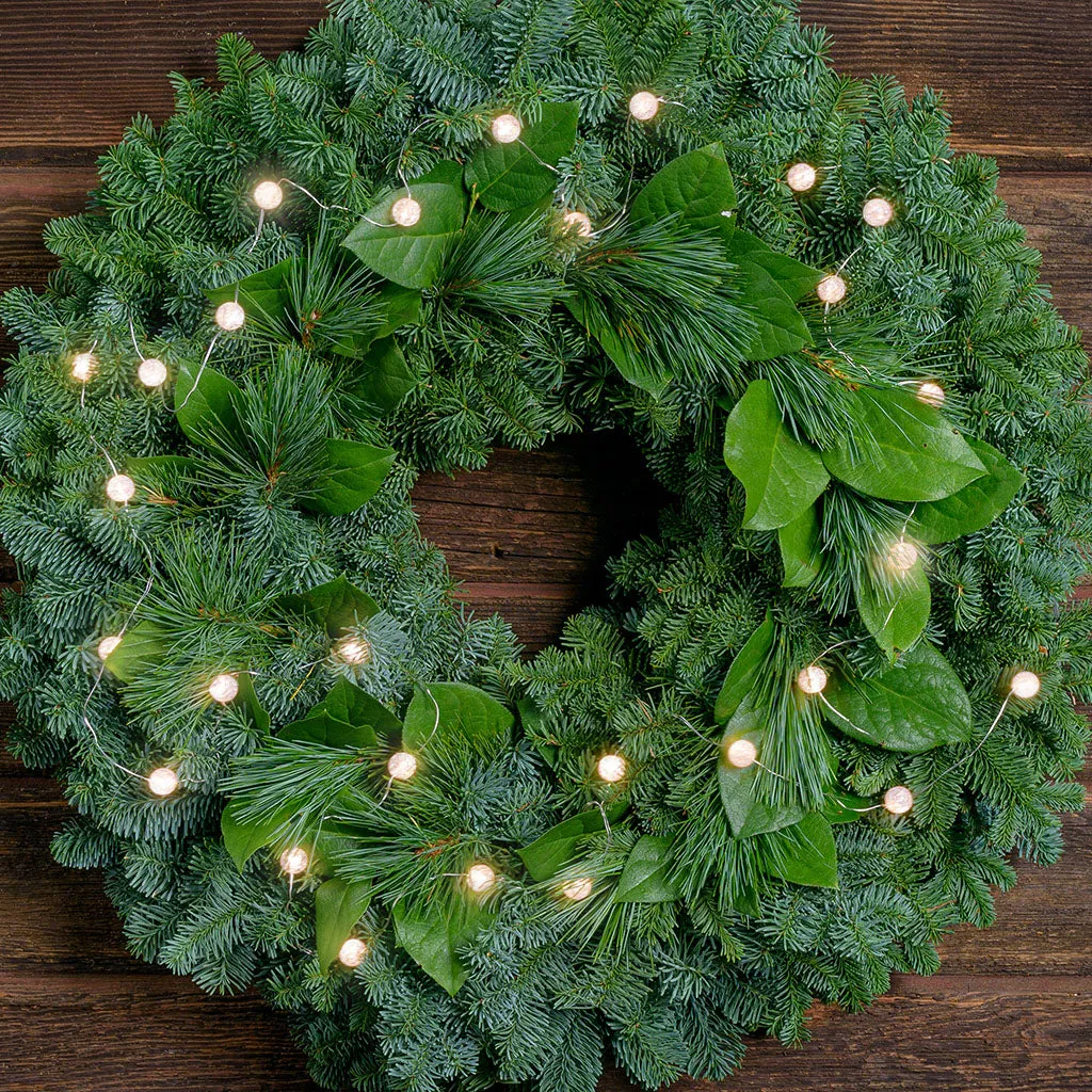 White Crackle Lighted Wreath for Festive Decoration