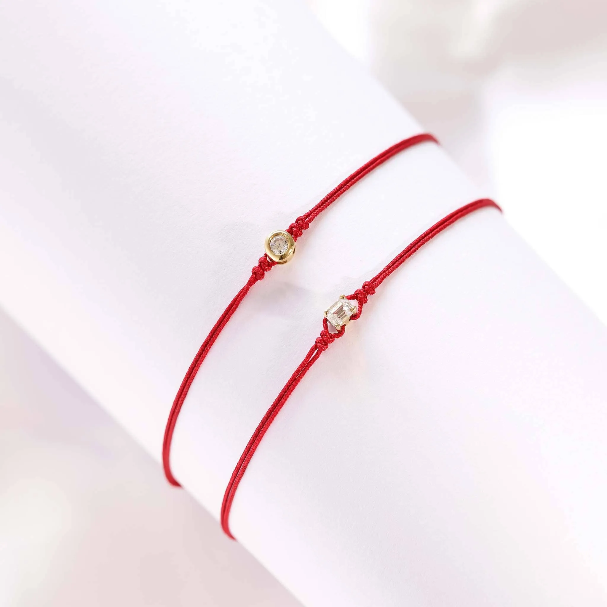 Emerald Diamond String Of Love - 14K White Gold
