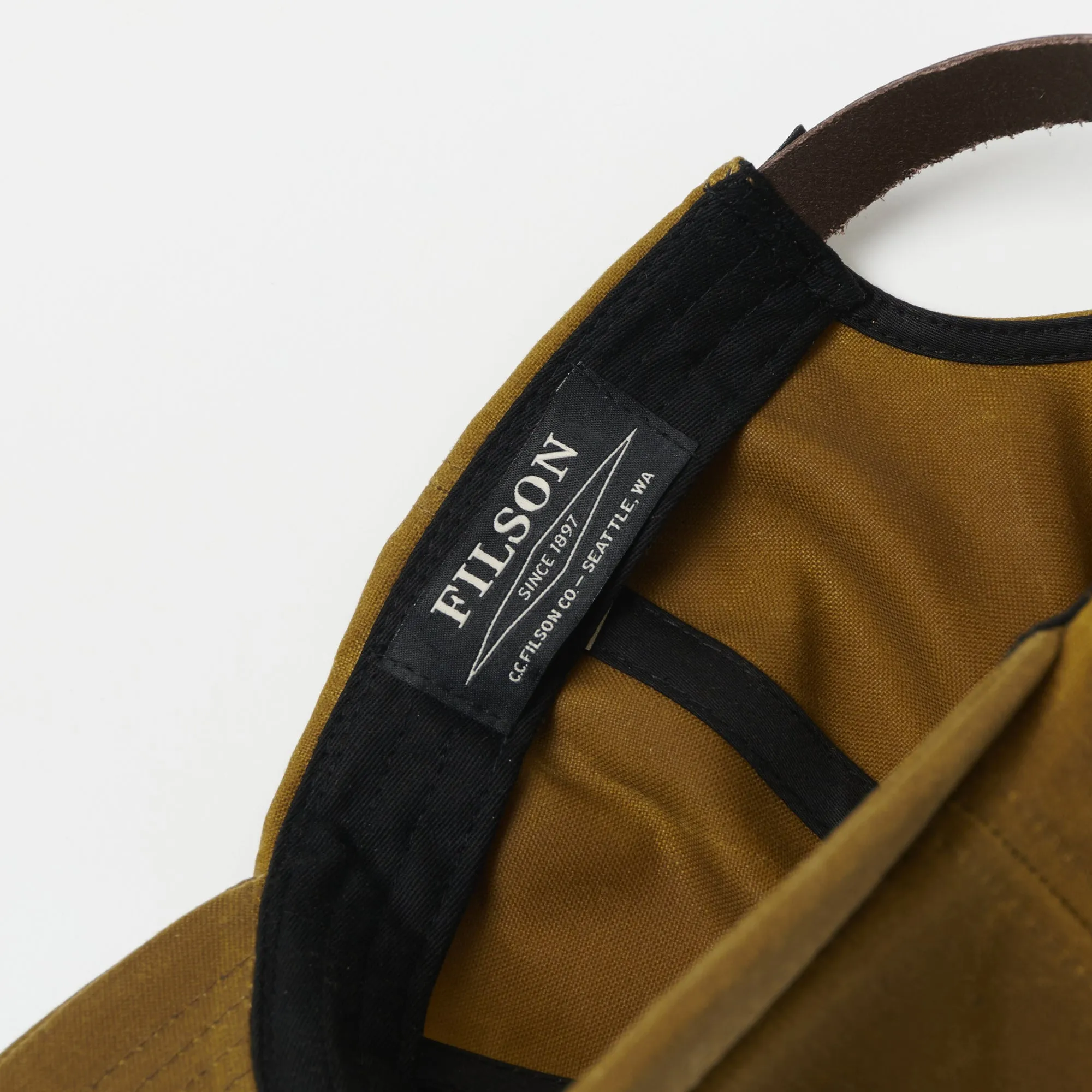 Filson Oil Tin Low-Profile Cap - Dark Tan