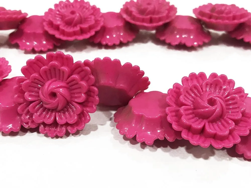 Magenta Pink Plastic Flower Stones (26 mm)