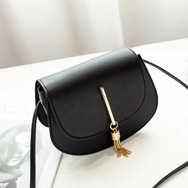 Round Shoulder Bag with Tassel - Stylish and Chic Design
