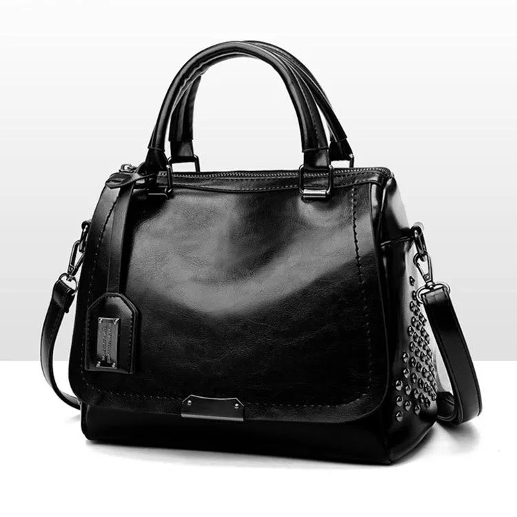 Soft Leather Messenger Bag – Your Stylish Companion
