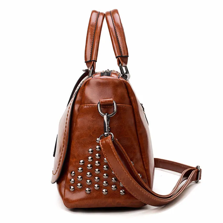 Soft Leather Messenger Bag – Your Stylish Companion