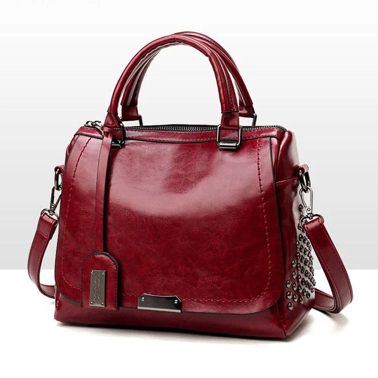 Soft Leather Messenger Bag – Your Stylish Companion