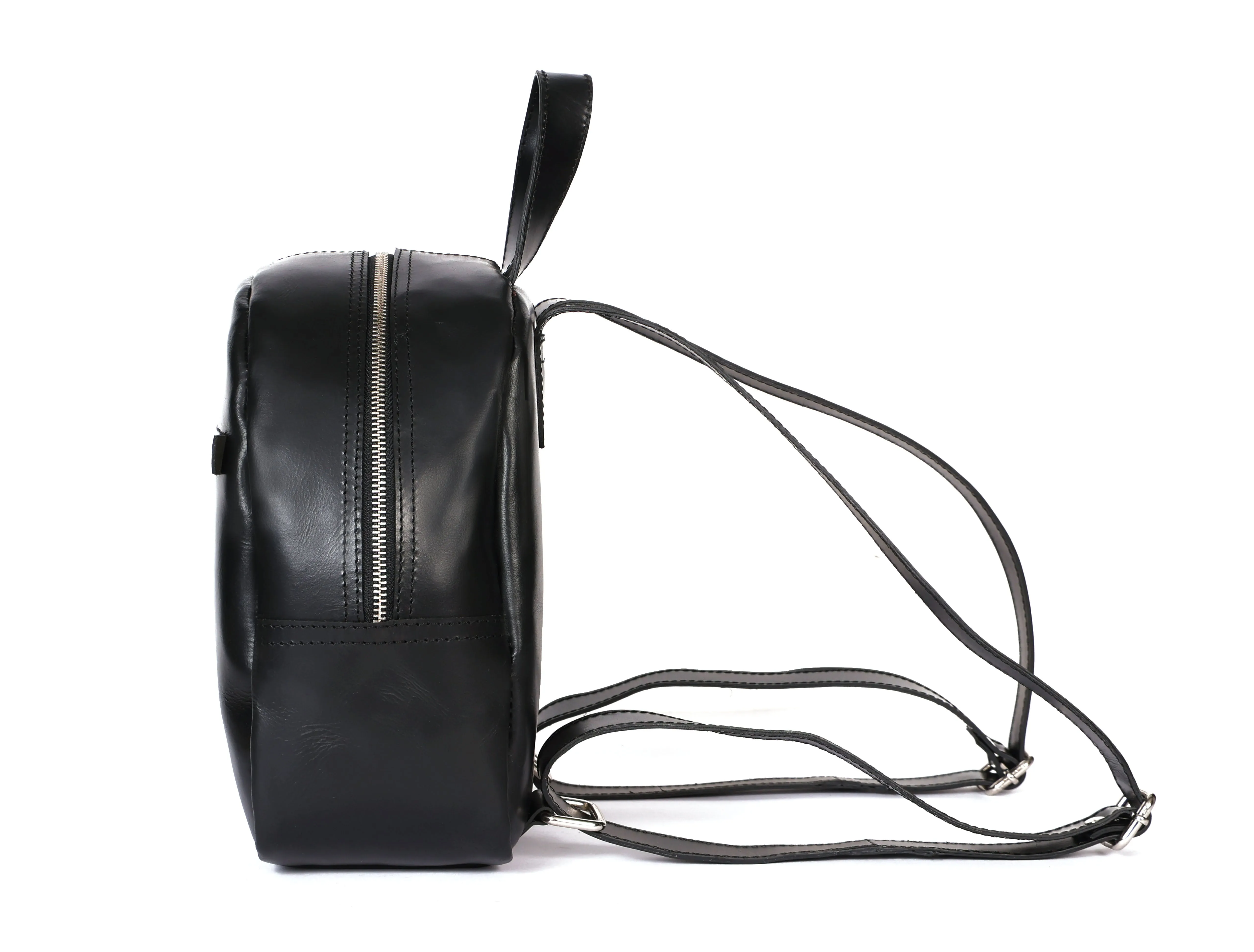 Stylish Small Leather Backpack: Durable & Chic Carryall, Art: BG-1575