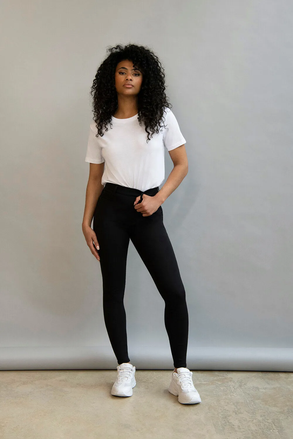 Ultimate Ankle Grazer Jeggings - Black